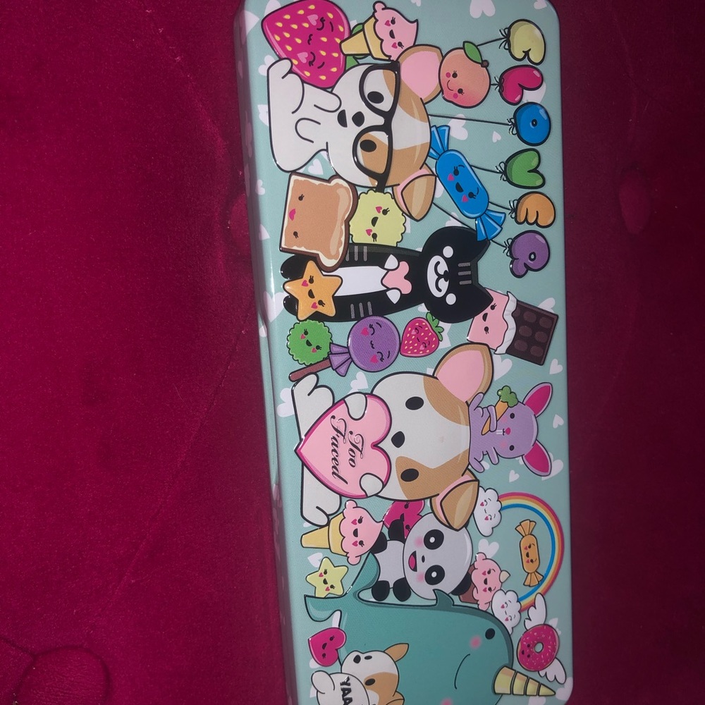 Too faced clover palette